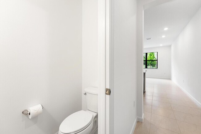 Building Photo - 4315 Efendi Dr