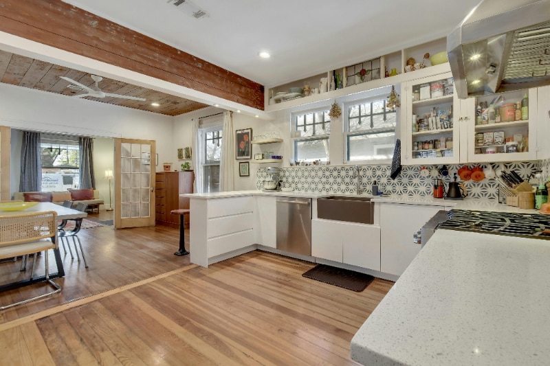 Building Photo - 2504 E Cesar Chavez St