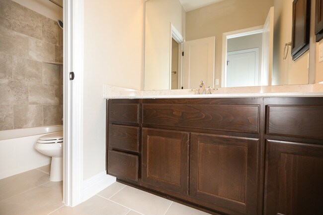 Building Photo - 5108 Alonso Dr