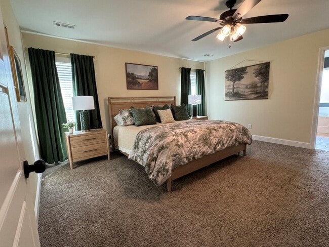 Building Photo - 2415 England Ln