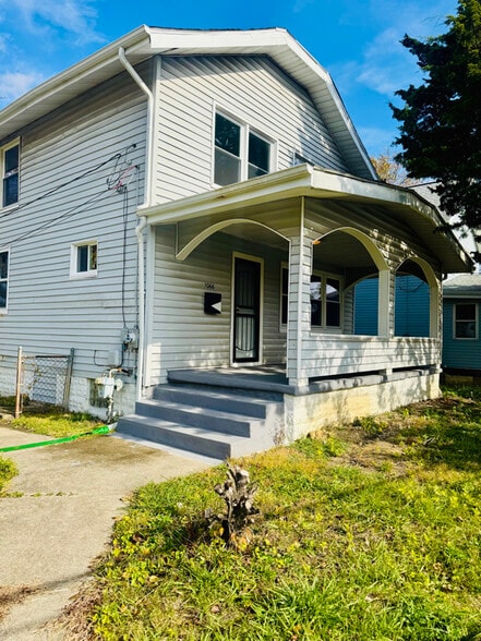 Primary Photo - 1066 E 12th Ave