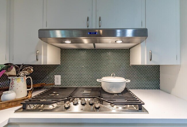 Building Photo - 2865 Bandera Hwy