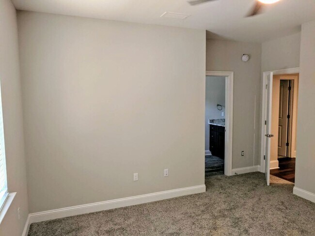 Building Photo - 1829 Ashley Hall Way