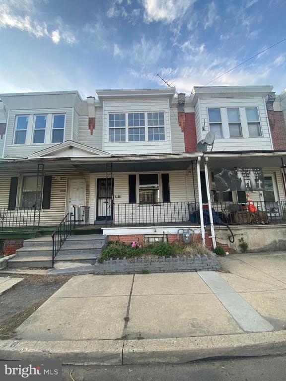 Building Photo - 1216 W 9th St