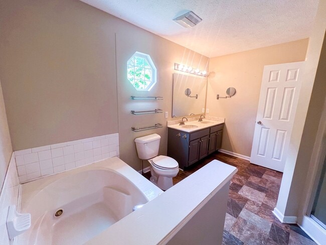 Building Photo - 10640 Northern Dancer Dr
