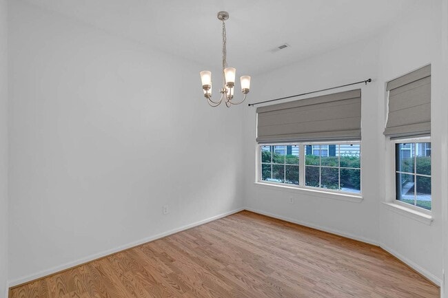 Building Photo - 417 Belmont Cir