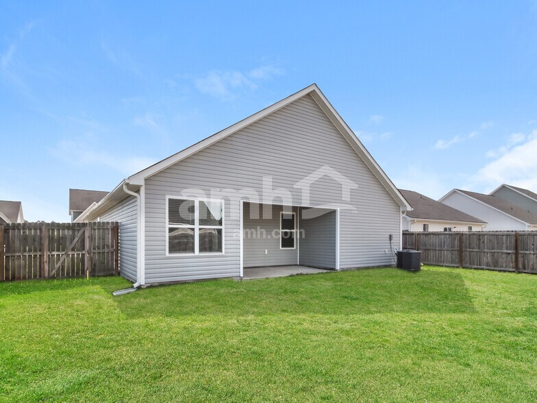 Building Photo - 7117 Spaniel Ct