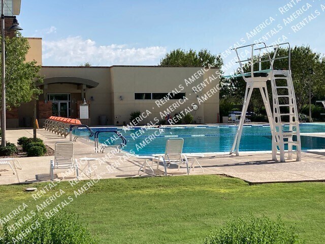 Building Photo - 5653 W Valor Way