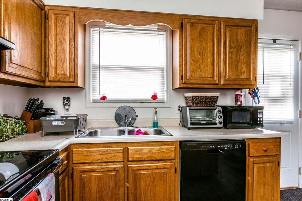 Building Photo - 1246 Goldfinch Dr