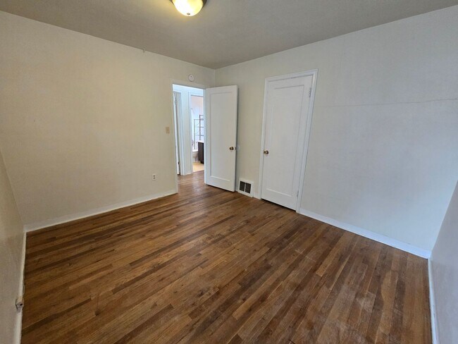 Building Photo - Spokane Valley Home Available Now!