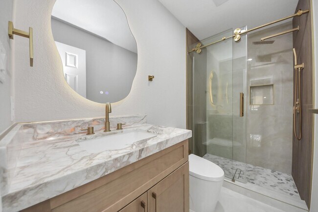 Building Photo - 1503 Locklaine Dr