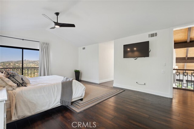 Building Photo - 4372 Park Vicente