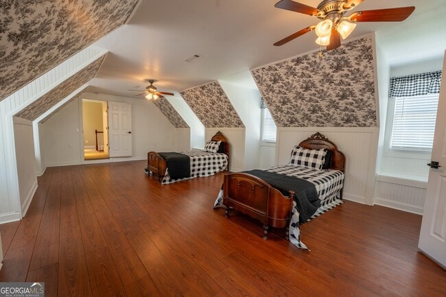 Building Photo - 2925 Orchard Dr