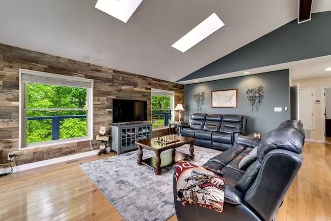 Building Photo - 608 Flowers Gap Rd