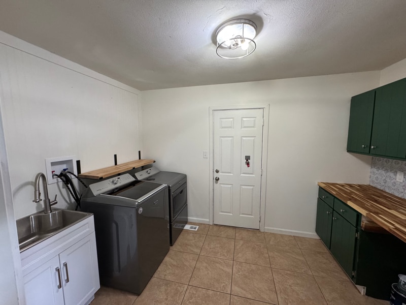 Building Photo - 4459 E Helenwood Dr