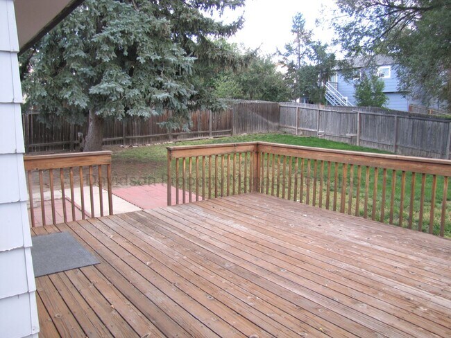 Building Photo - Great 4 Bedroom House in North Colorado Springs