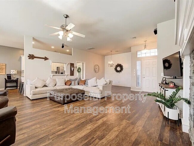Building Photo - 7320 Stinchcomb Dr