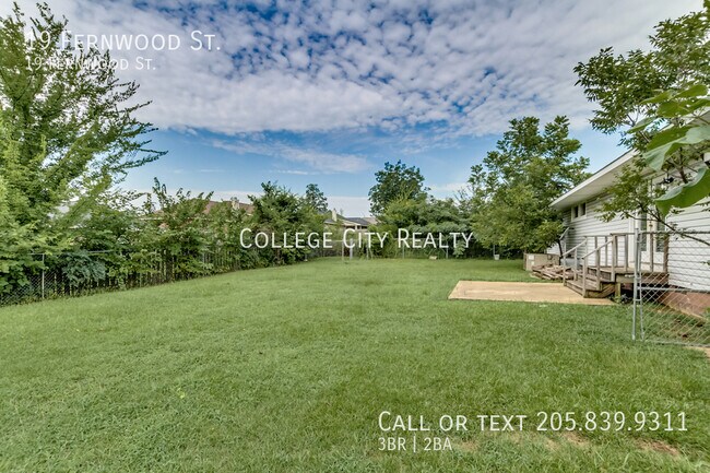 Building Photo - 19 Fernwood St