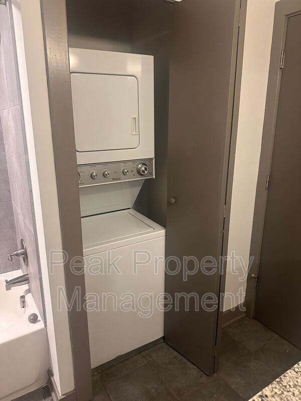 Building Photo - 1204 Hull Street Rd