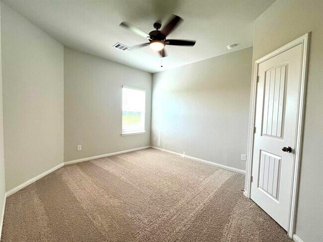Building Photo - 4814 Blue Jacaranda Wy