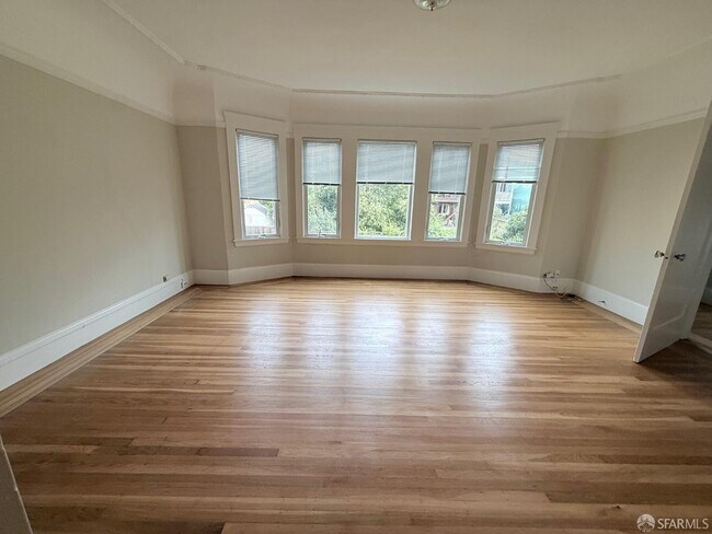 Building Photo - 1418 8th Ave