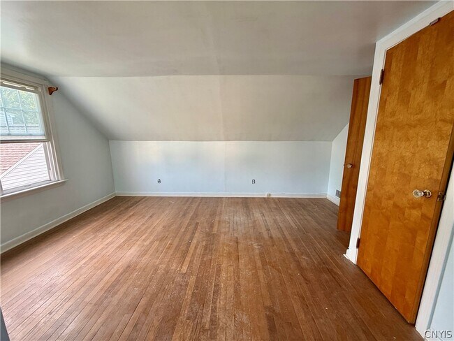 Building Photo - 116 Chestnut Hill Dr