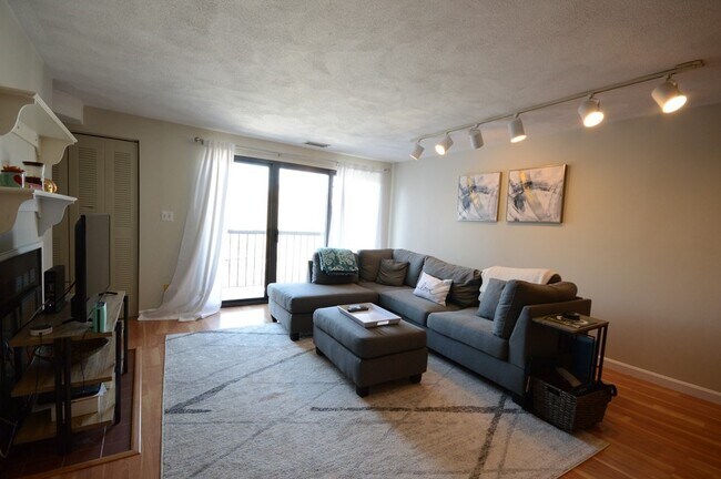 Primary Photo - 1600 Massachusetts Ave