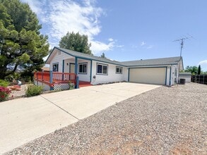 Building Photo - HOME – COTTONWOOD - VERDE VILLAGE UNITS