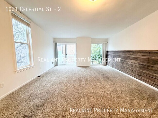 Building Photo - 1031 Celestial St.