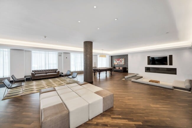 Building Photo - 22 N 6th St