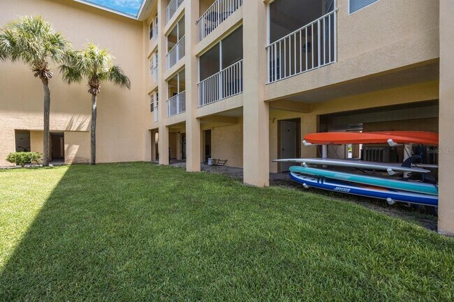 Building Photo - 1125 Pinellas Bayway S