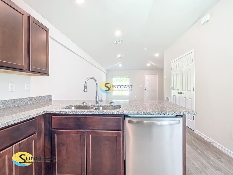 Building Photo - 27221 Partin Dr