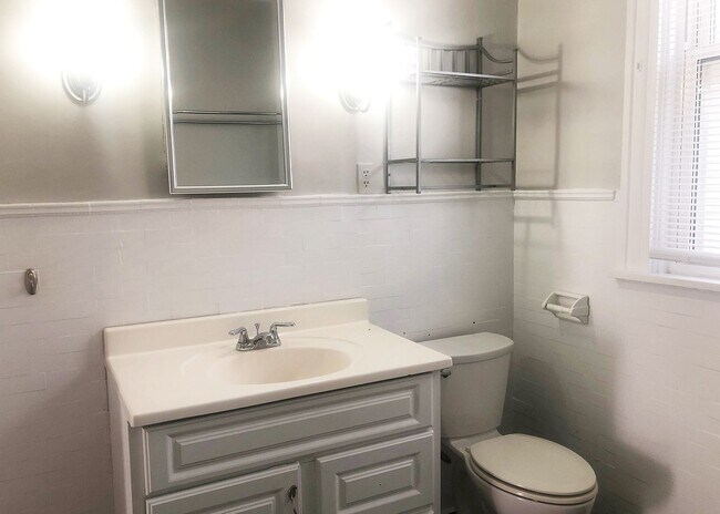 Building Photo - 344-348 Howell Avenue