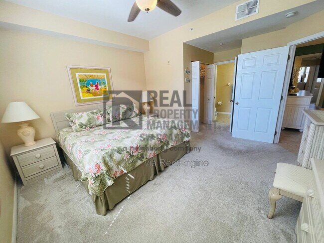 Building Photo - 15449 Bellamar Cir