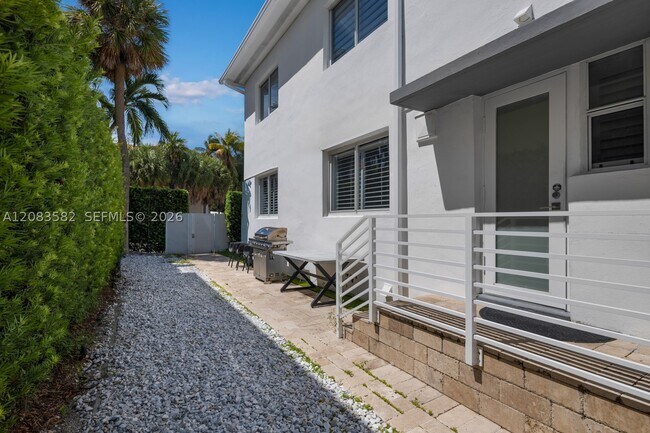 Building Photo - 3909 US-1