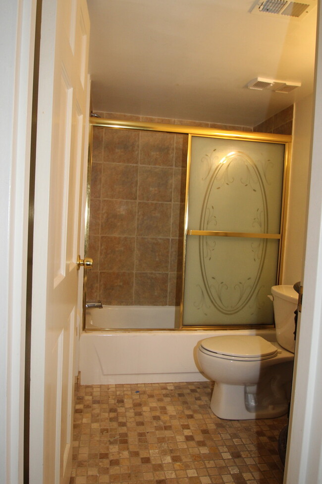 Building Photo - Amazing Canton Studio Condo CAC, W/D & par...