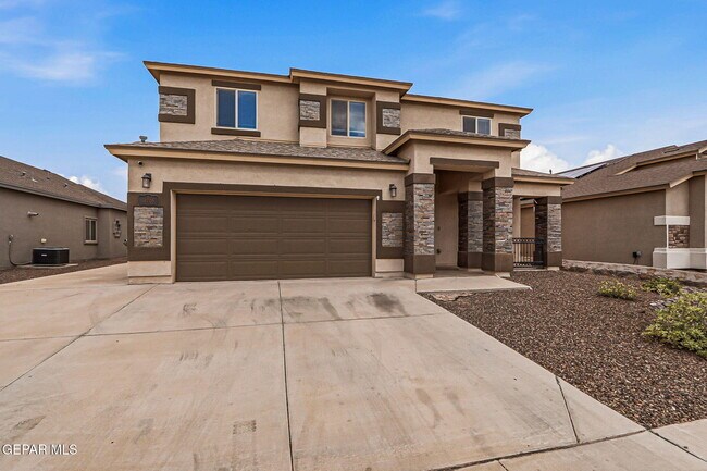 Building Photo - 14705 Tierra Escape Ave