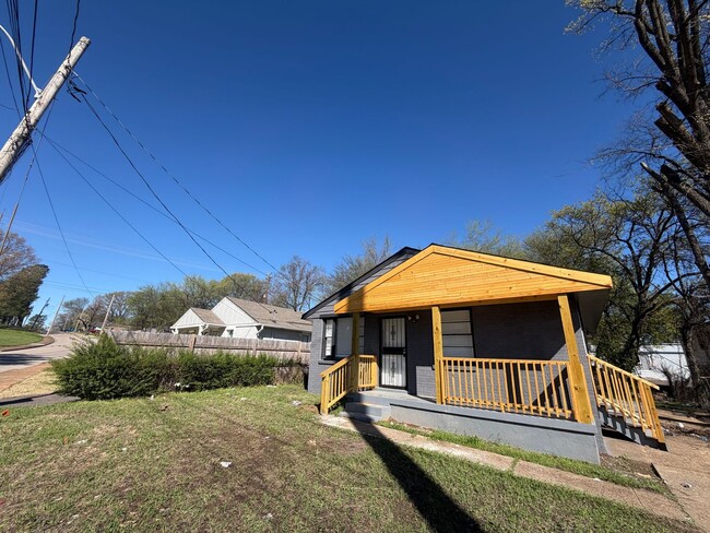 Building Photo - 2982 Hale Ave