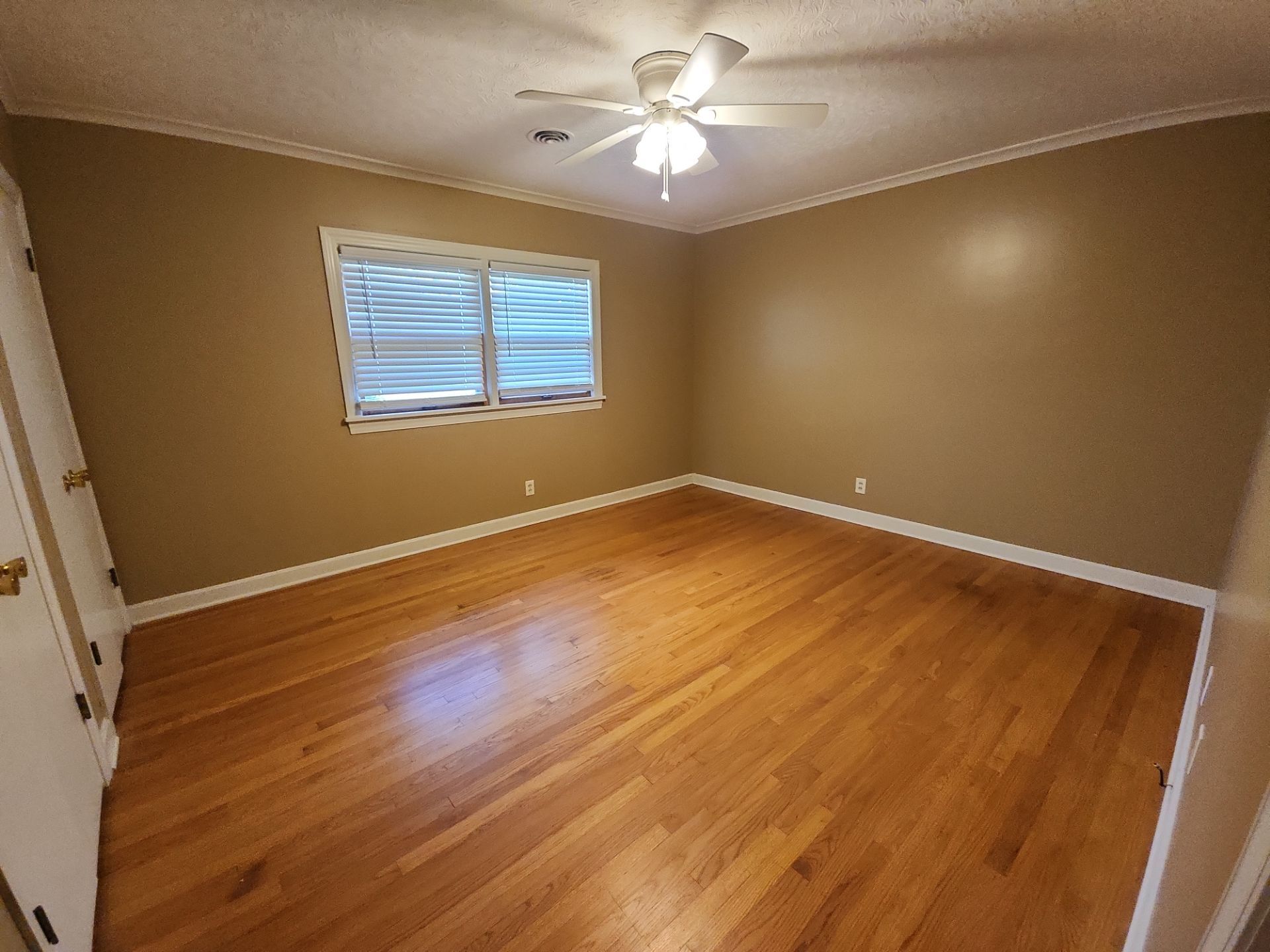 Building Photo - 457 Wallace Rd