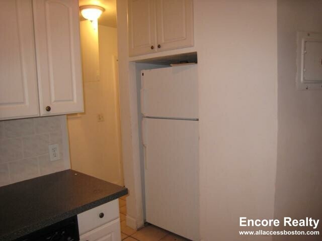 Building Photo - 60 Egmont St