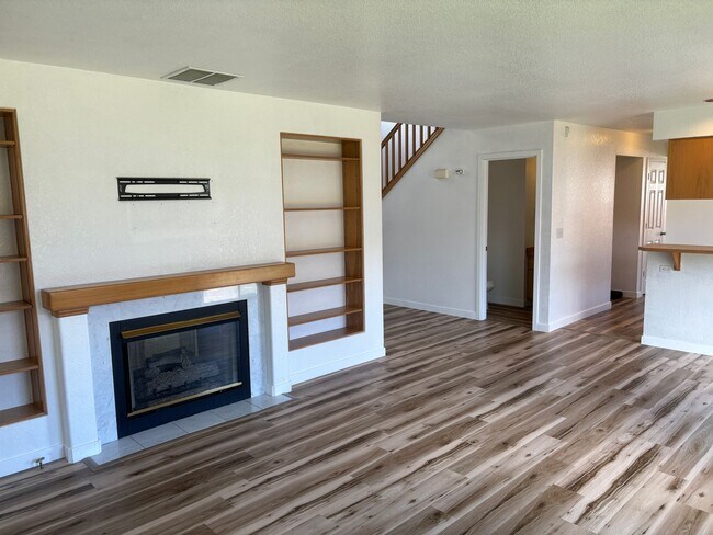 Building Photo - Beautiful 3 Bedroom Lacey House for Rent!
