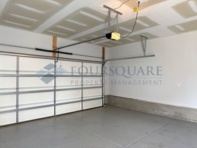 Building Photo - Spacious Corner-Lot Home with Guest Suite, Screened Porch & Detached 2-Car Garage – Resort-Style ...
