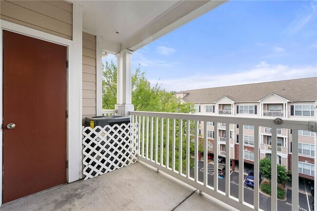 Building Photo - 4333 Dunwoody Park