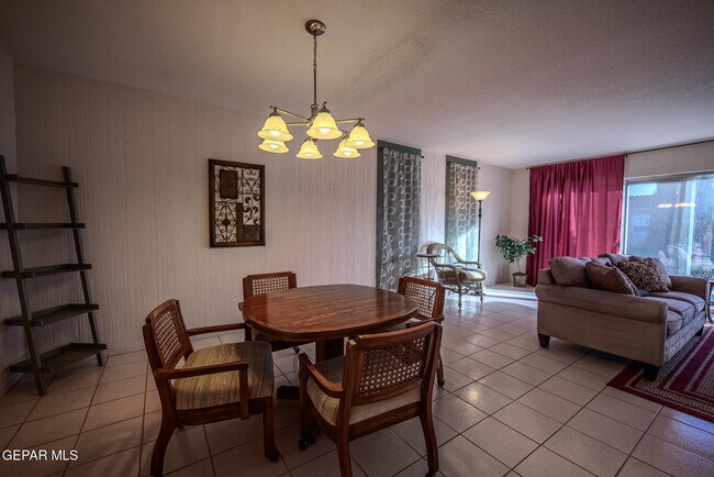 Building Photo - 252 Shadow Mountain Dr