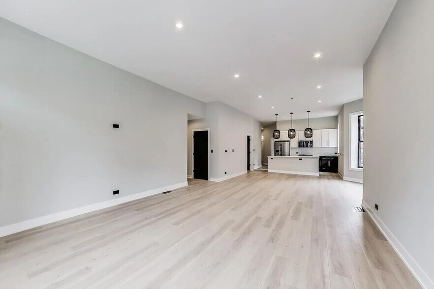 Building Photo - 1311 N Rockwell St