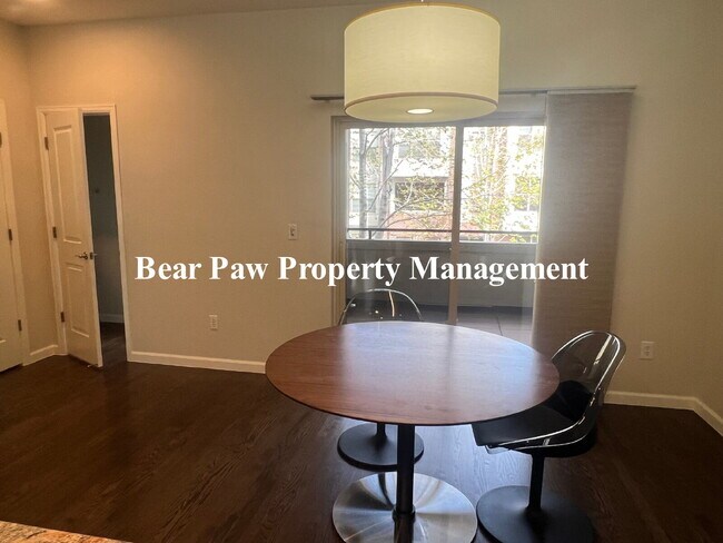 Building Photo - Beautiful Townhome in Belmar!!