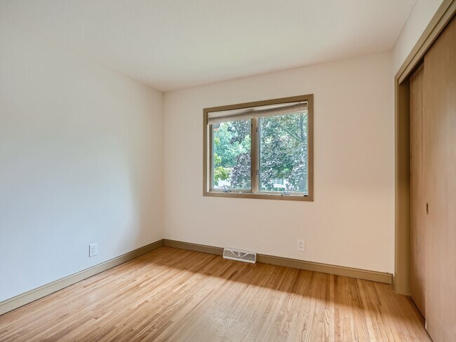 Building Photo - 8840 Morris Rd