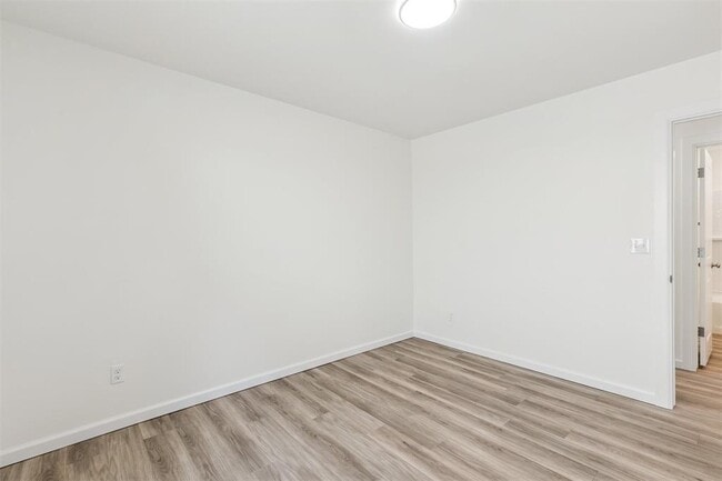 Building Photo - 8787 St George Way