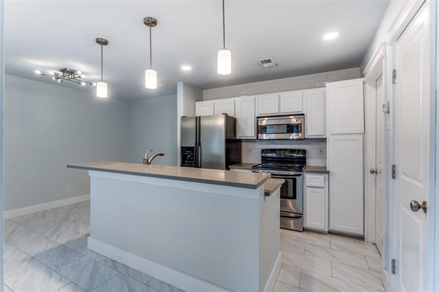 Building Photo - 3935 Buena Vista St