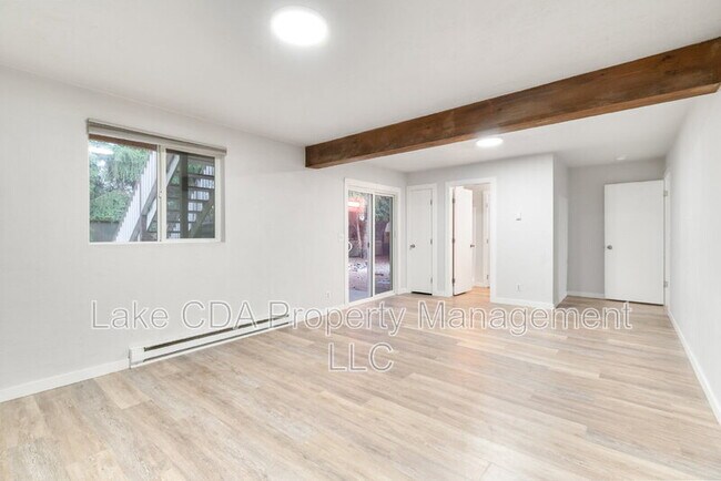 Building Photo - 1099 Woolsey Dr